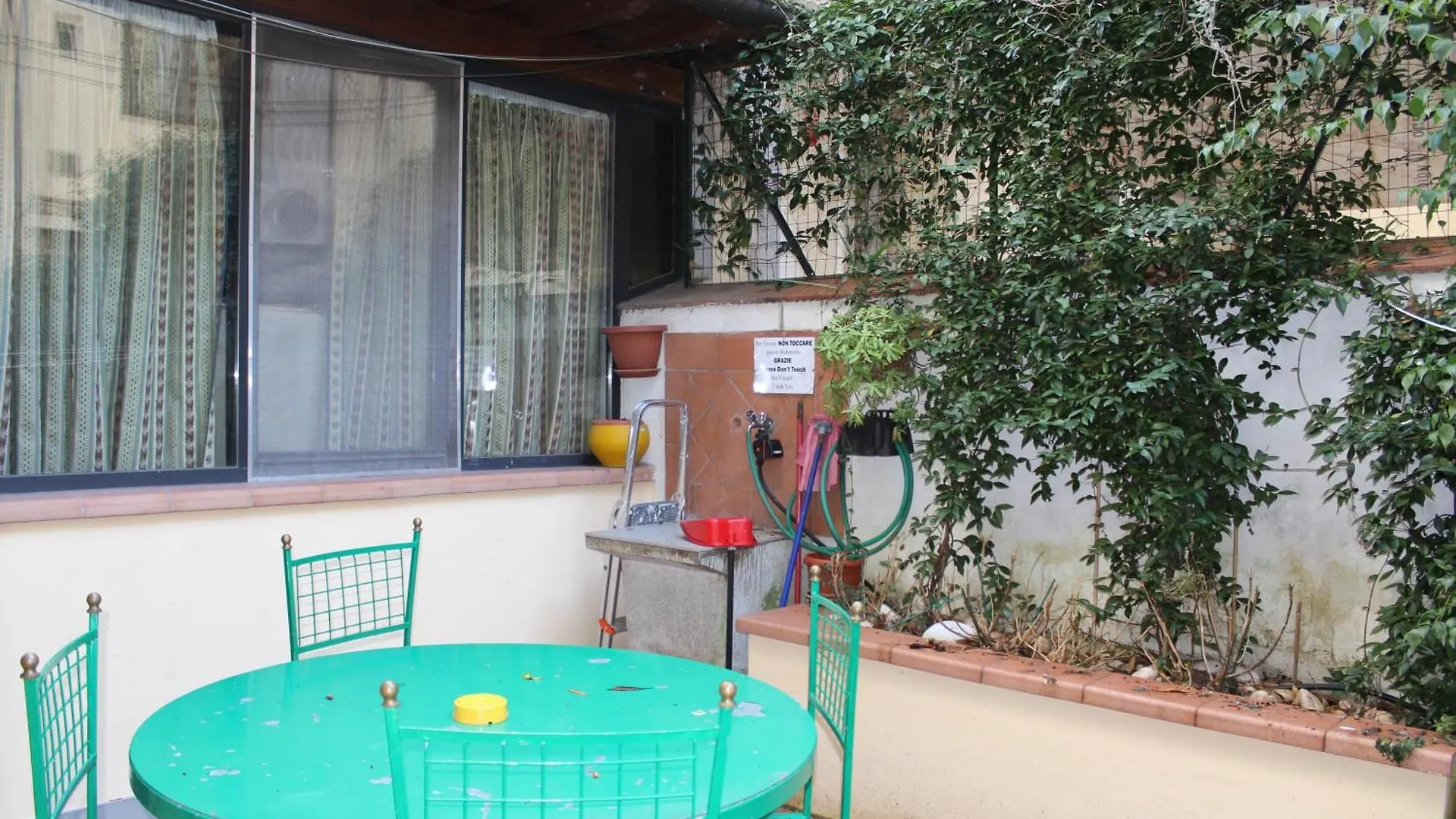 *** Guest house Max Studios Florence Italy